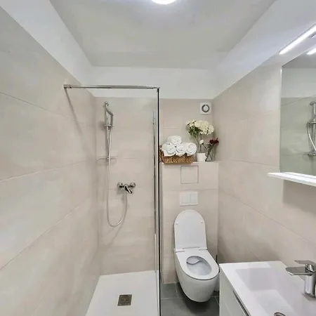 Un Ami Apartment Pula